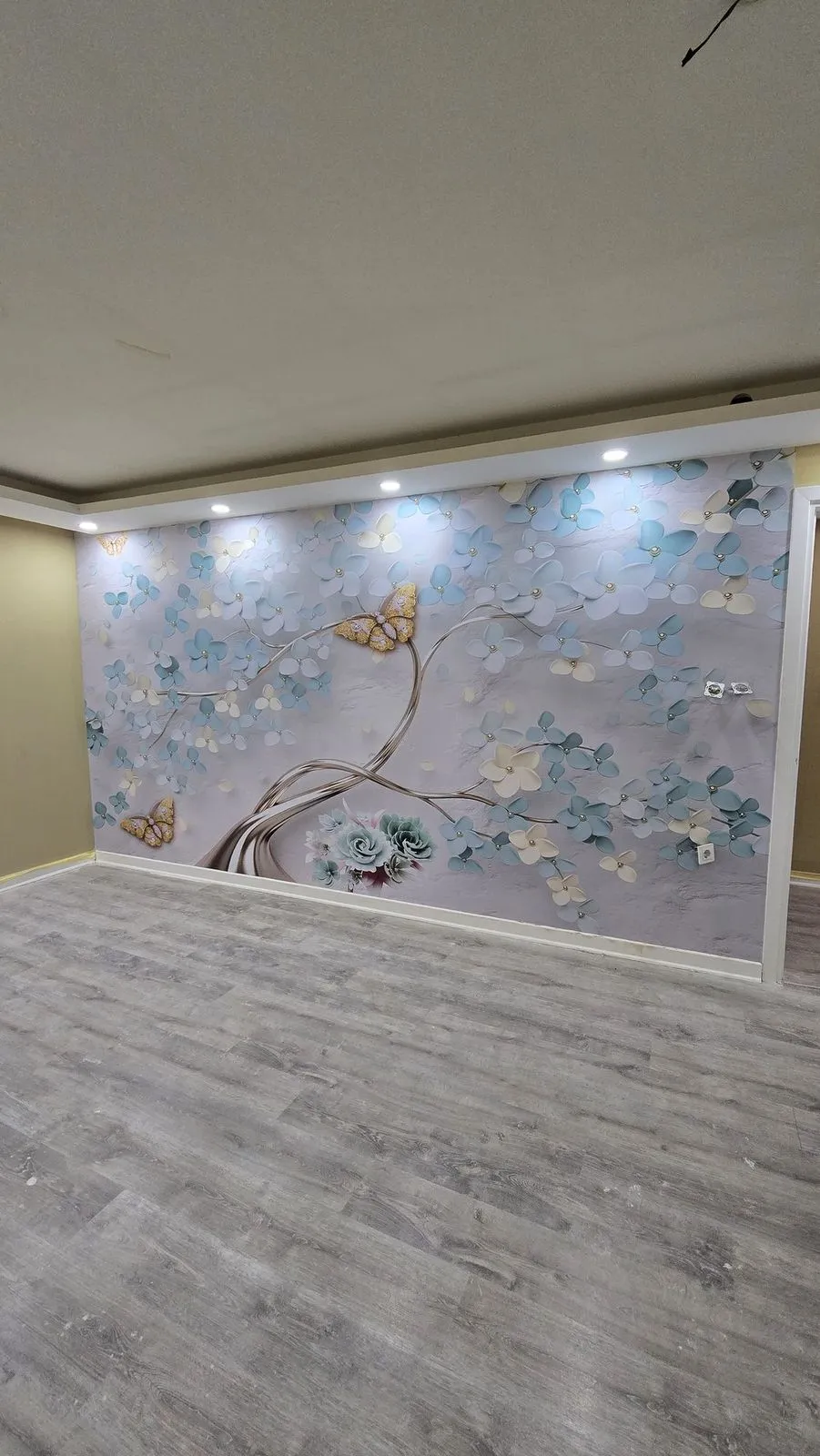 Kabartma görünümlü çiçek desenli 3D duvar kağıdı